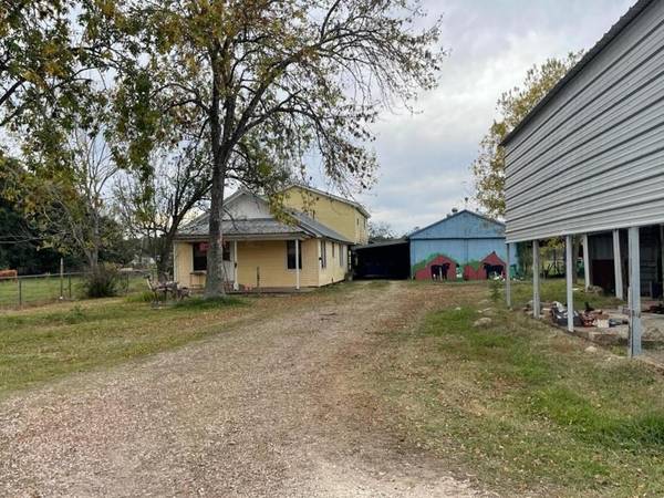 1743 County Road 2060, Hull, TX 77564