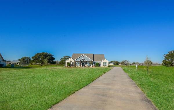 Angleton, TX 77515,1013 Bunkhouse TRL