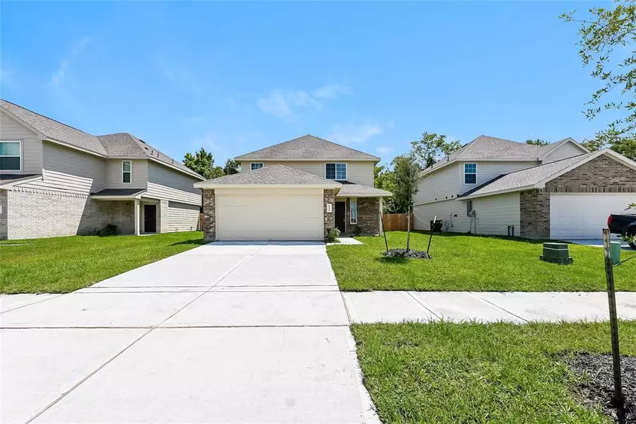 8606 Middleton Oak CIR, Houston, TX 77028