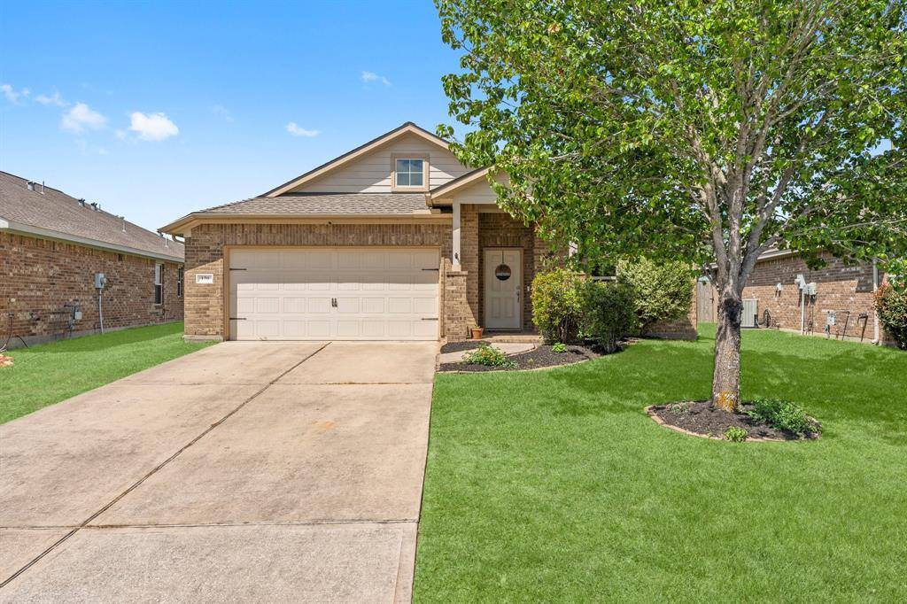 170 Country Crossing CIR, Magnolia, TX 77354