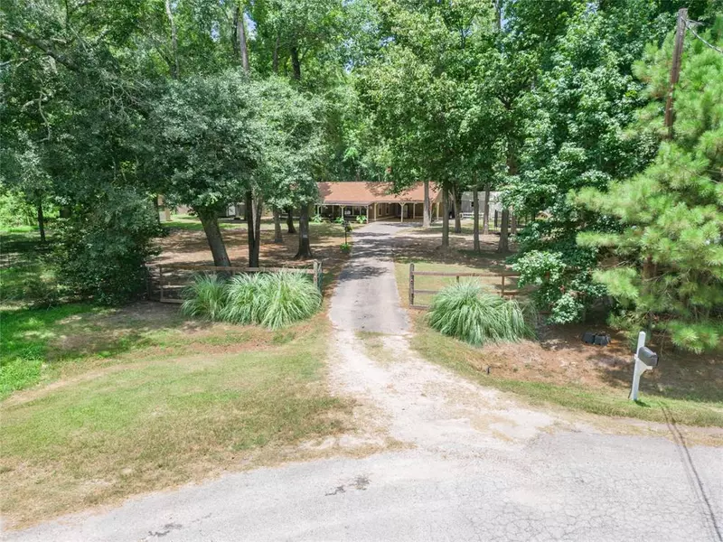 384 County Road 4284, Dayton, TX 77535