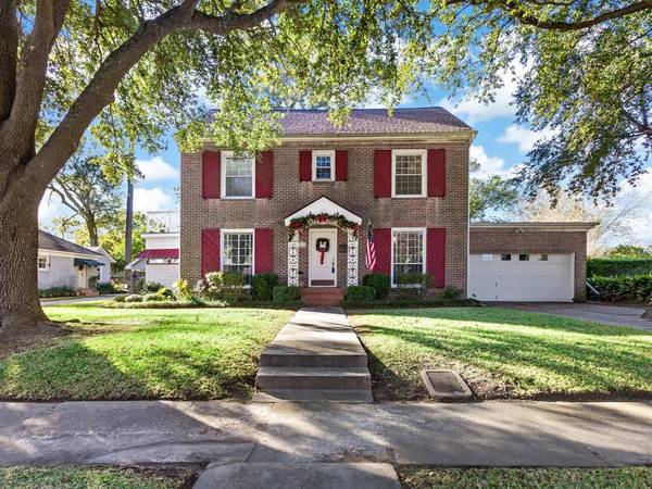 271 Manor ST, Beaumont, TX 77706