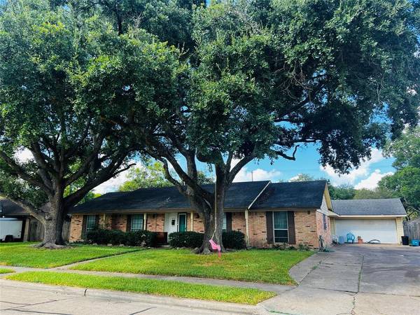 806 Luella AVE, Deer Park, TX 77536