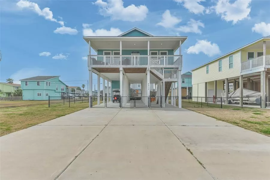 4022 Fort Bend DR, Galveston, TX 77554