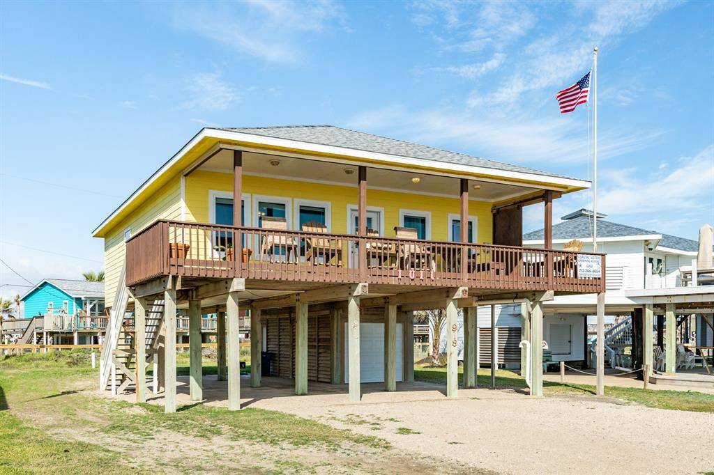 918 Beach DR,  Surfside Beach,  TX 77541