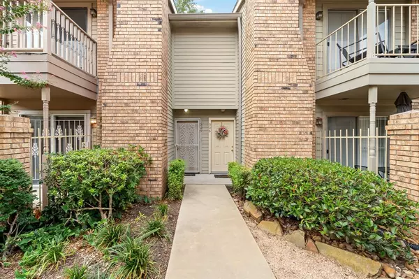 Houston, TX 77042,10615 Briar Forest Dr #505