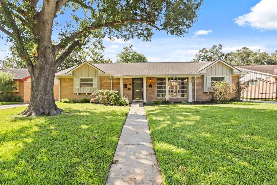 5411 Wigton DR, Houston, TX 77096