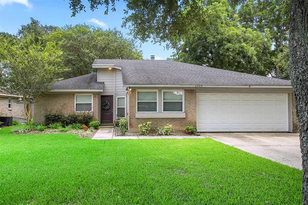 2913 Tarpon DR, League City, TX 77573