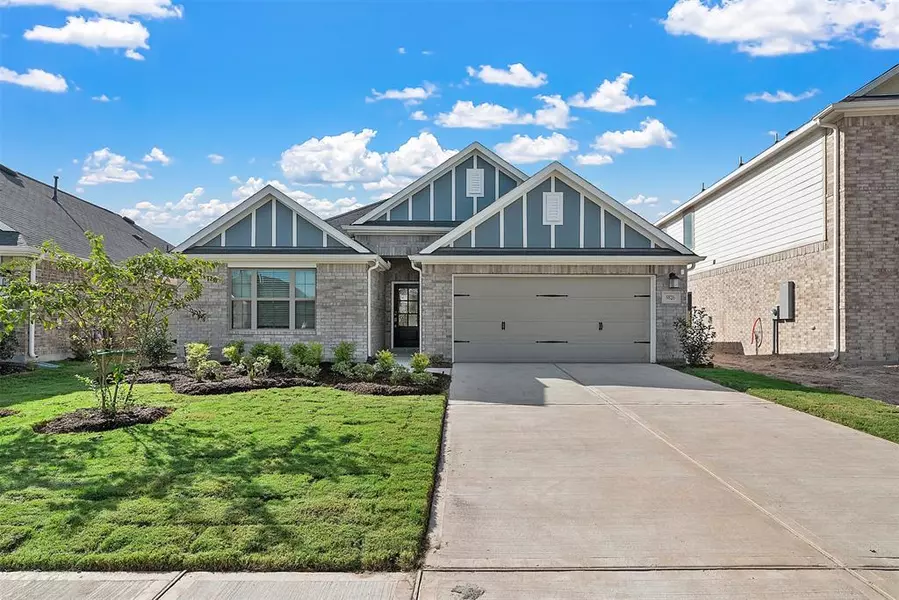 9826 North Goshawk TRL, Conroe, TX 77385