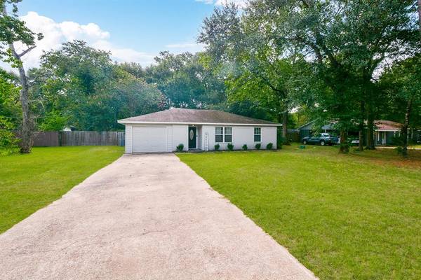 31930 S Wiggins ST, Magnolia, TX 77355