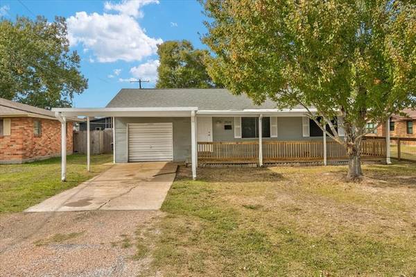 2924 Avenue A, Nederland, TX 77627