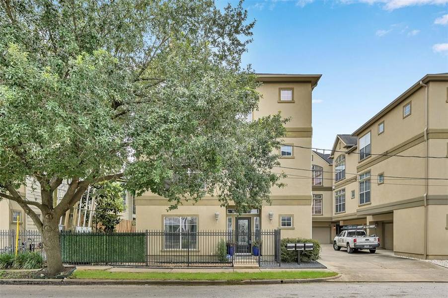 414 Fowler ST, Houston, TX 77007