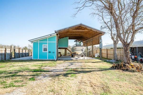 343 County Road 299, Sargent, TX 77414