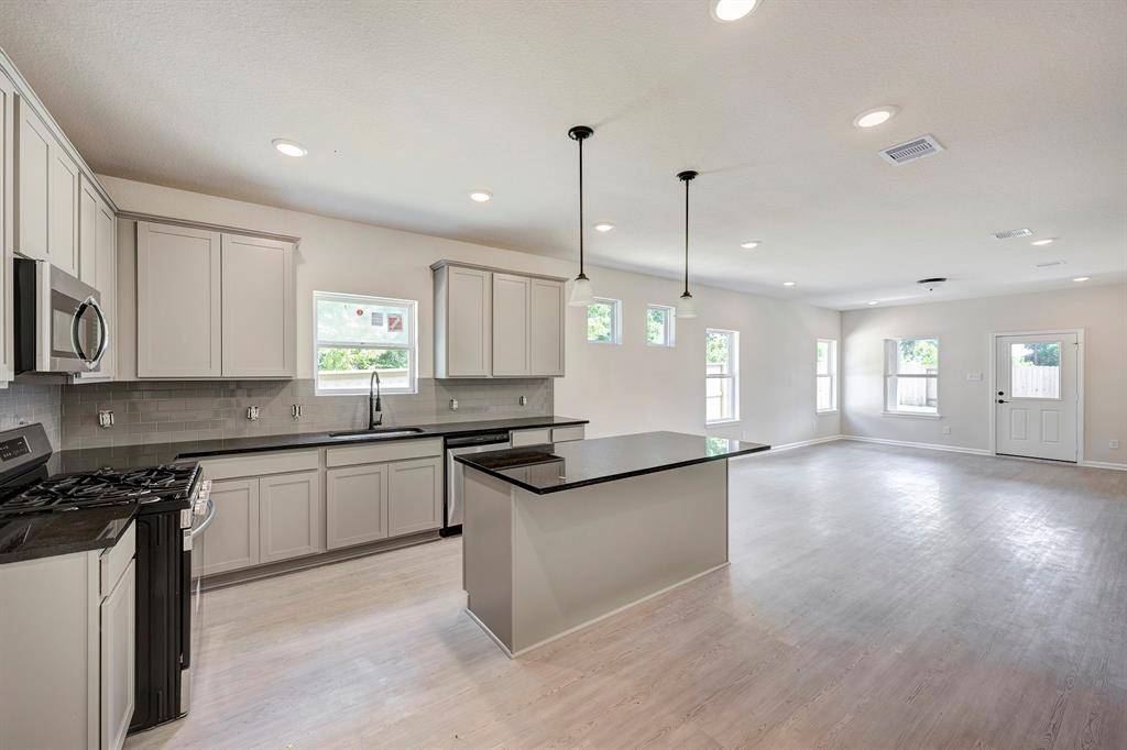 Manvel, TX 77578,3503 Date Palm DR