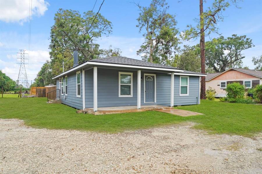 516 Coleman ST, Clute, TX 77531