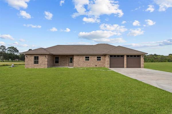 696 County Road 4755, Warren, TX 77664