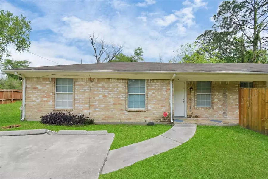 8622 Elbert ST #A, Houston, TX 77028