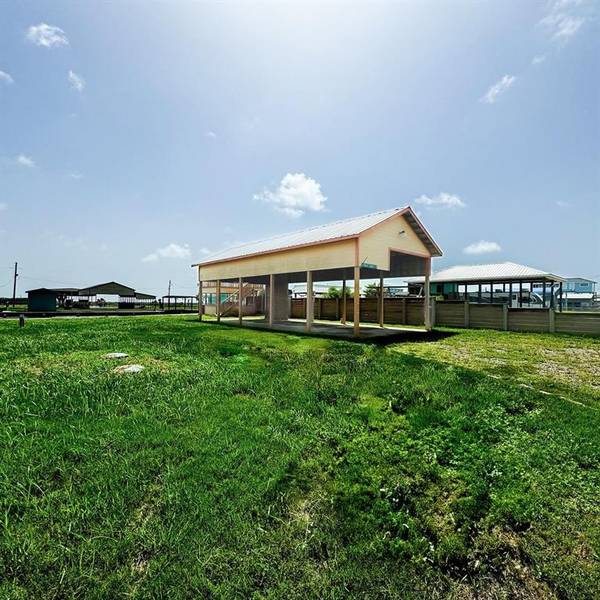 1508 Van Sant, Gilchrist, TX 77617