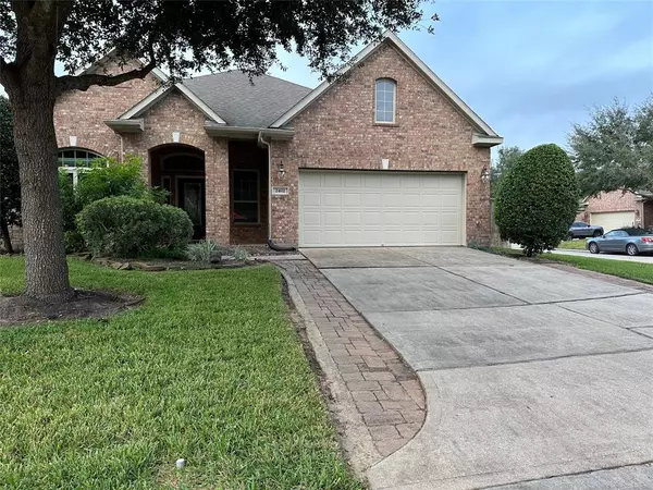 2402 E Tuschman, Pearland, TX 77581