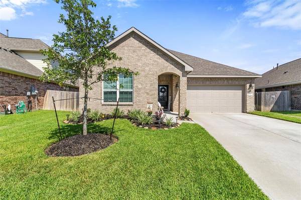 317 Cabernet DR, Alvin, TX 77511