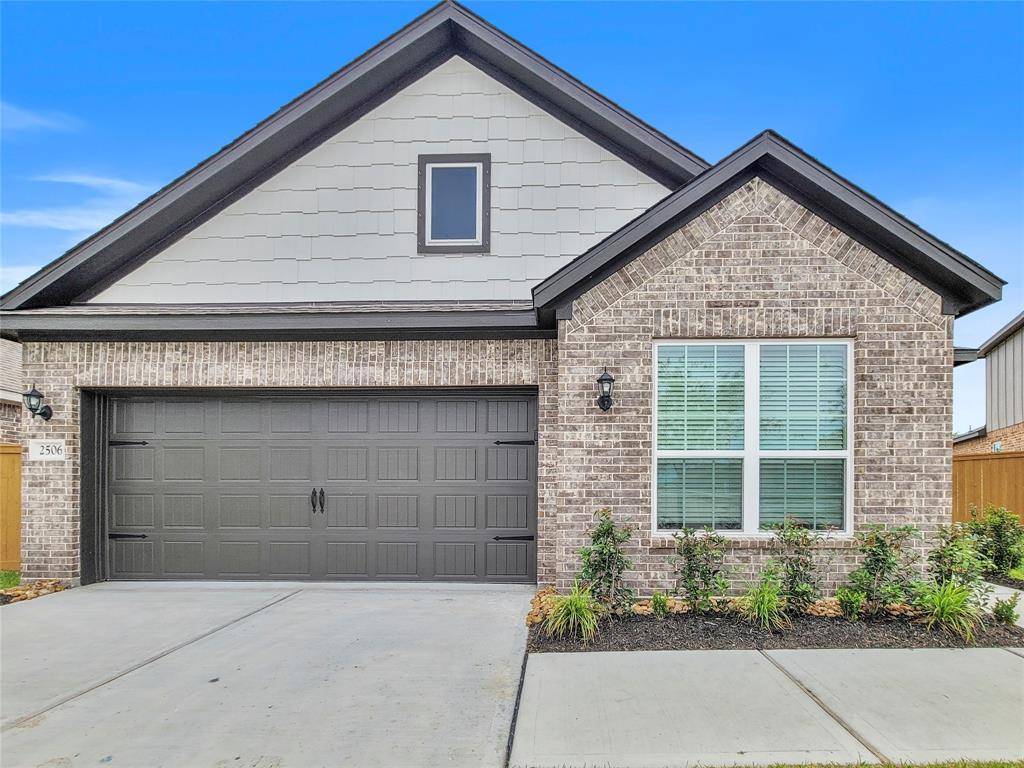 2506 Green Jasper DR, Iowa Colony, TX 77583