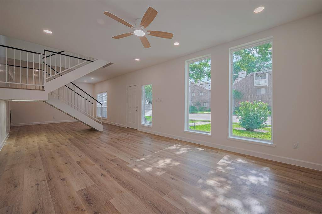Houston, TX 77057,1115 Augusta DR #2