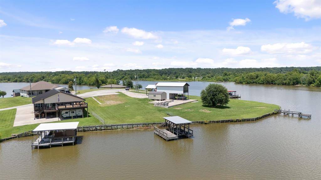 500 LAUREL COVE W, Onalaska, TX 77360