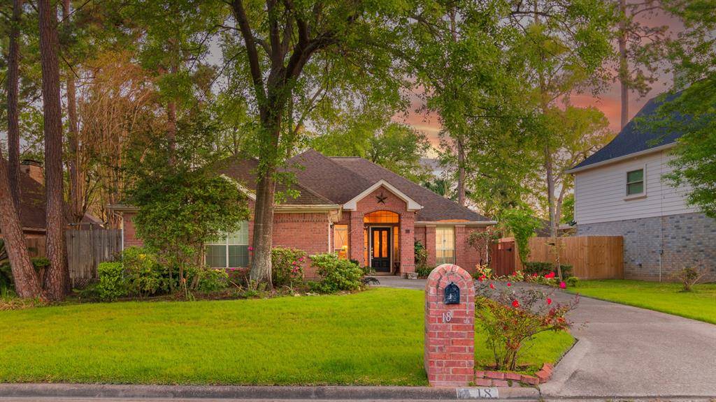 18 Devonshire DR, Conroe, TX 77304