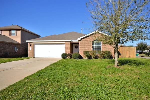 804 Indigo Springs LN, La Marque, TX 77568