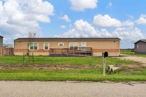 13009 Annette RD, Angleton, TX 77515