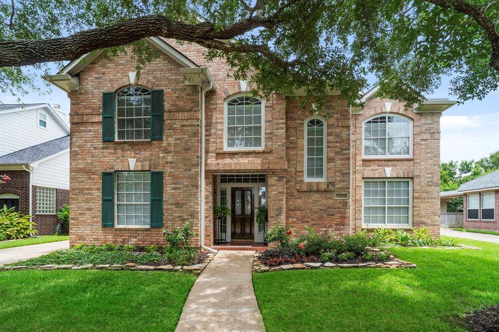 8522 Hillsboro PL, Sugar Land, TX 77479