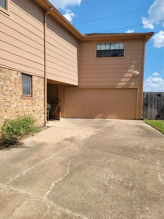 Sugar Land, TX 77498,110 Shadow Wood DR