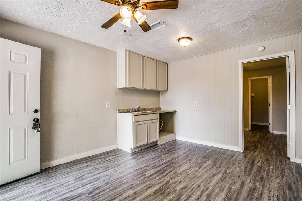 Pasadena, TX 77503,4820 Oak AVE #16