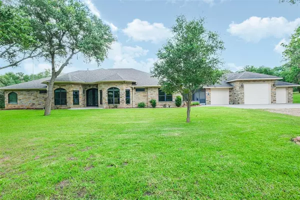 1114 Starridge Drive, Weimar, TX 78962-3753