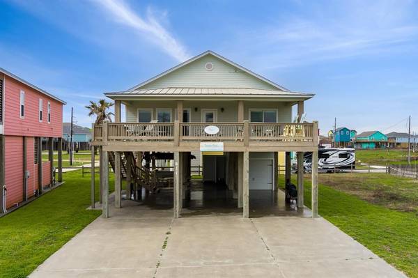 811 Westview, Crystal Beach, TX 77650