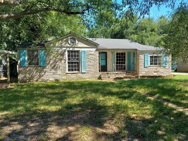 633 Arizona AVE, Wake Village, TX 75501