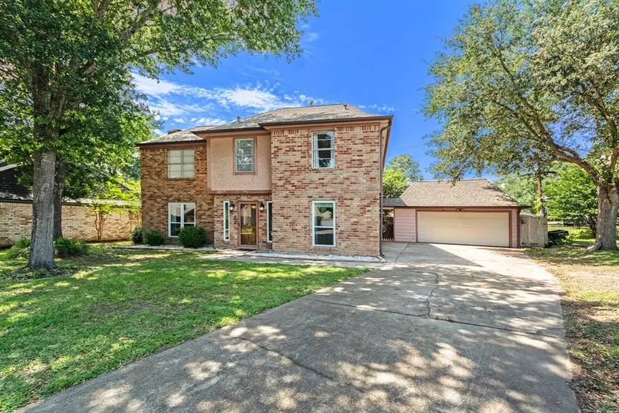 8 Brewster ST, Conroe, TX 77301