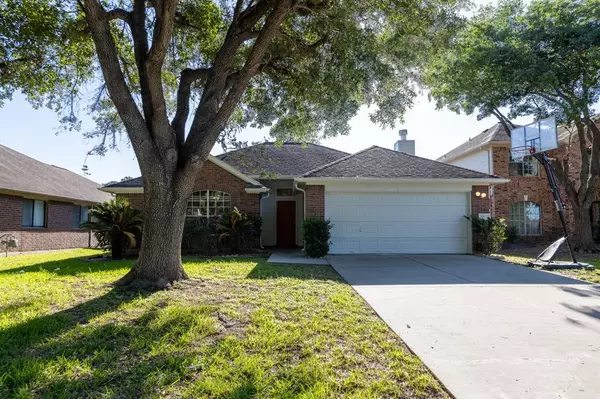 11827 Balmorhea LN,  Sugar Land,  TX 77498