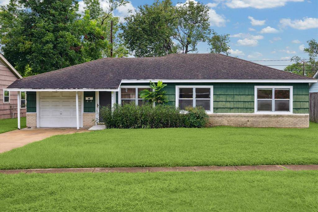 8510 Montridge DR, Houston, TX 77055