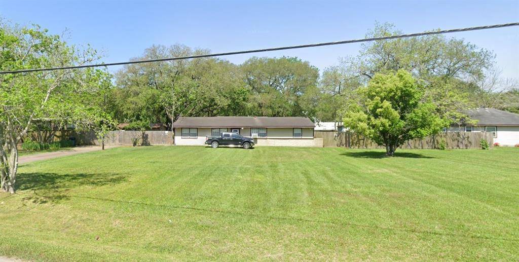 414 Gordy RD, Bacliff, TX 77518