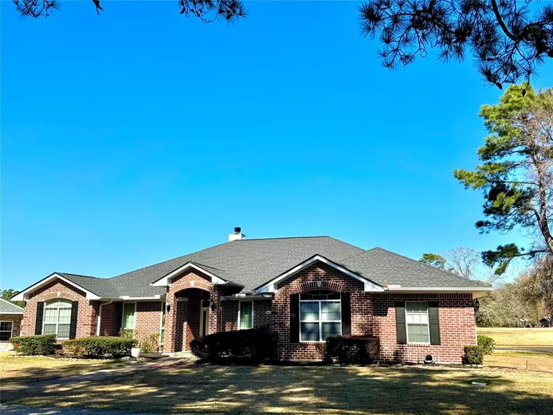 196 Broadmoor DR, Trinity, TX 75862