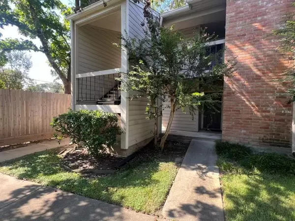 Houston, TX 77090,17401 Red Oak DR #83