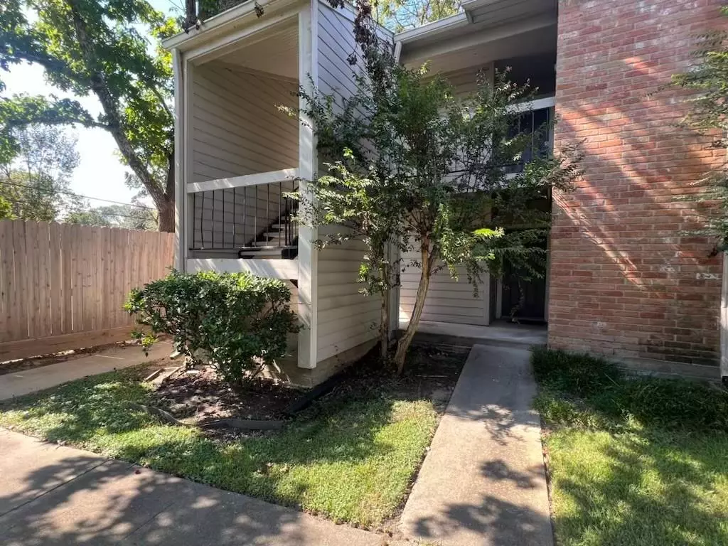 Houston, TX 77090,17401 Red Oak DR #83