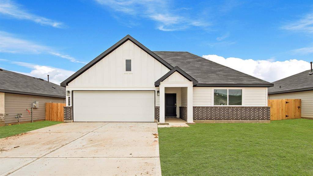 4317 Wallace Falls LN, Conroe, TX 77303