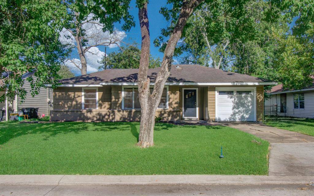 1708 S Park DR, Alvin, TX 77511