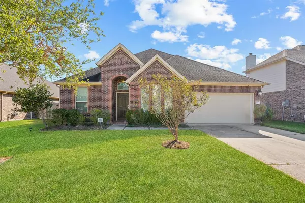 2109 Scissor Tail RD, Pearland, TX 77581