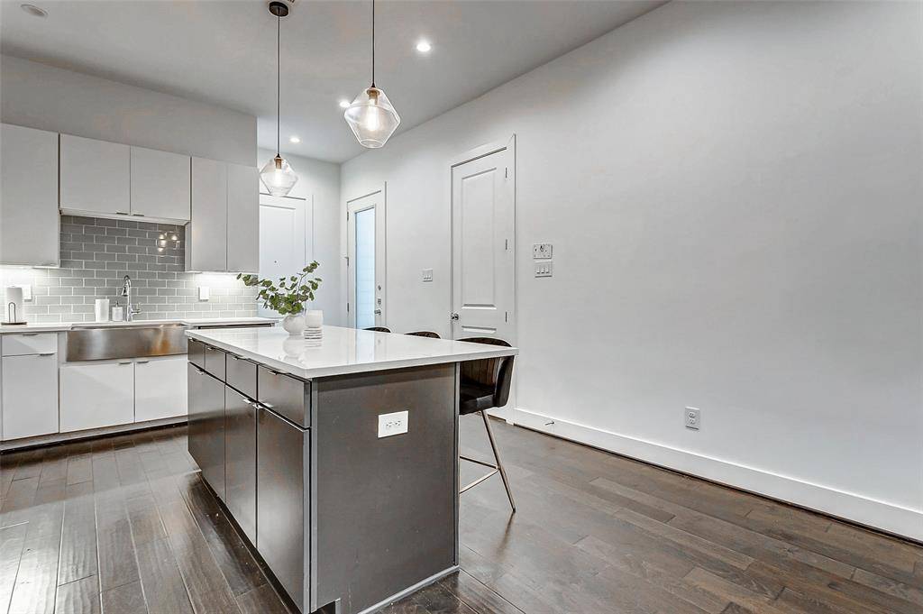 Houston, TX 77057,5841 Dolores ST