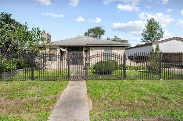 14338 Nat ST, Houston, TX 77085