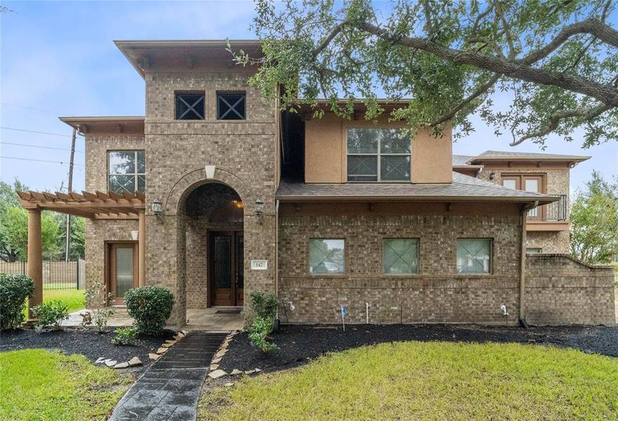 147 Trudeau LN, Sugar Land, TX 77498