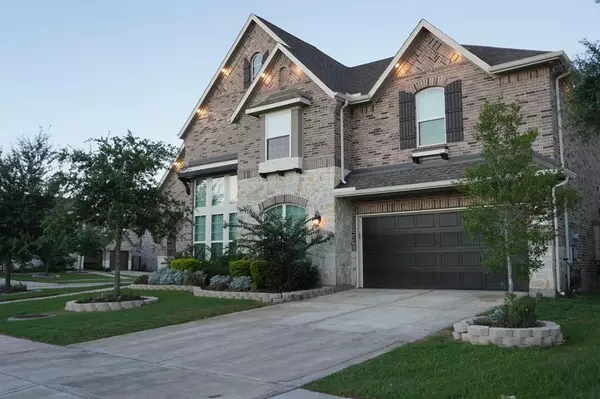 19 Old Crown WAY,  Sugar Land,  TX 77498